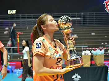SSRUs Rising Star: Papatchaya Poltam
Wins Best Opposite, Leading Korat to 7th
Thailand League Title!